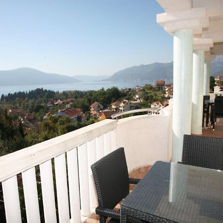 Apartments Villa Happy Mrcevac Екстер'єр фото