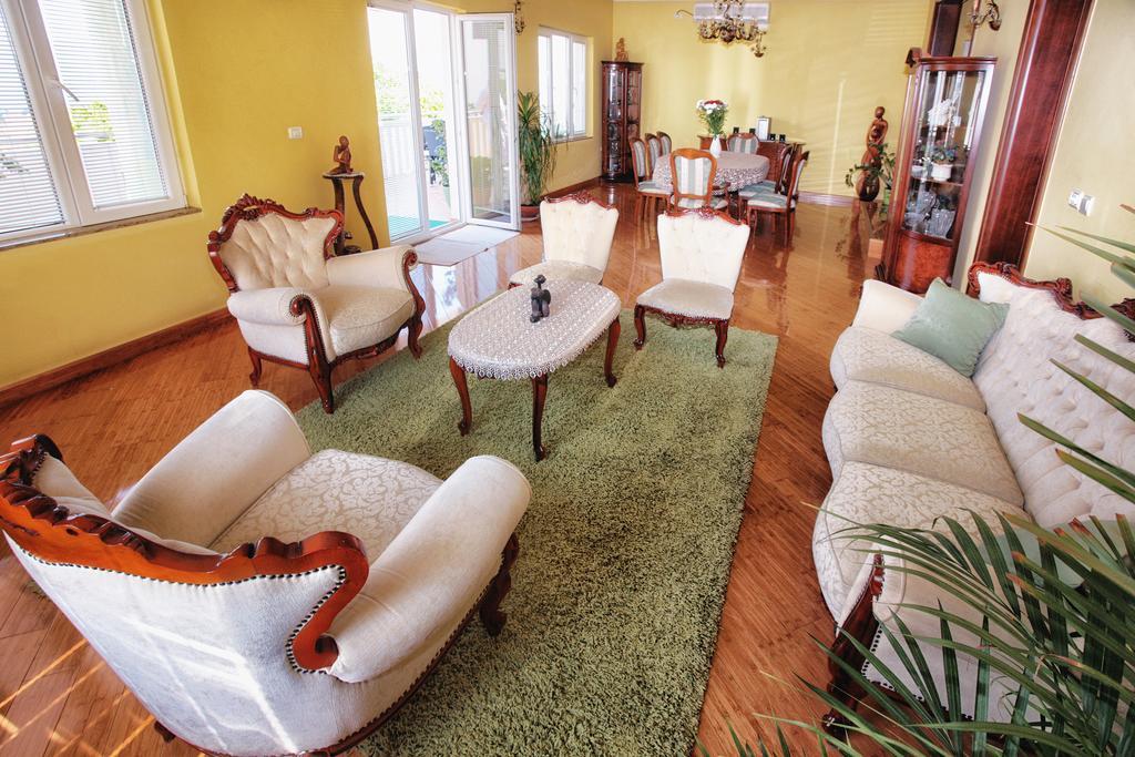 Apartments Villa Happy Mrcevac Екстер'єр фото
