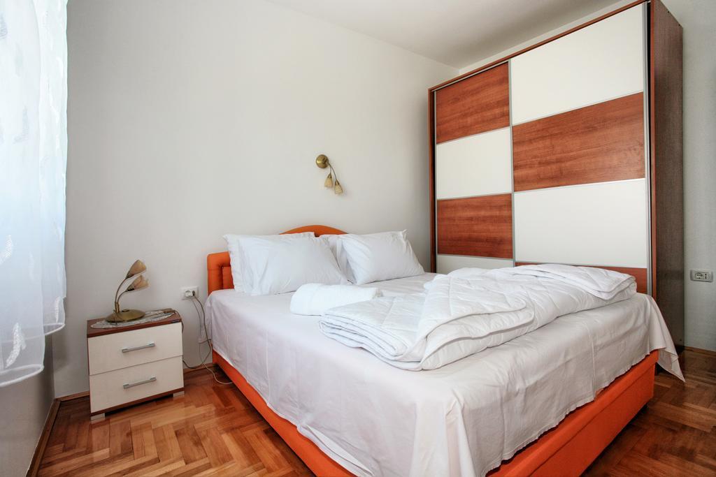 Apartments Villa Happy Mrcevac Екстер'єр фото