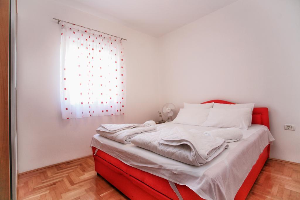 Apartments Villa Happy Mrcevac Екстер'єр фото