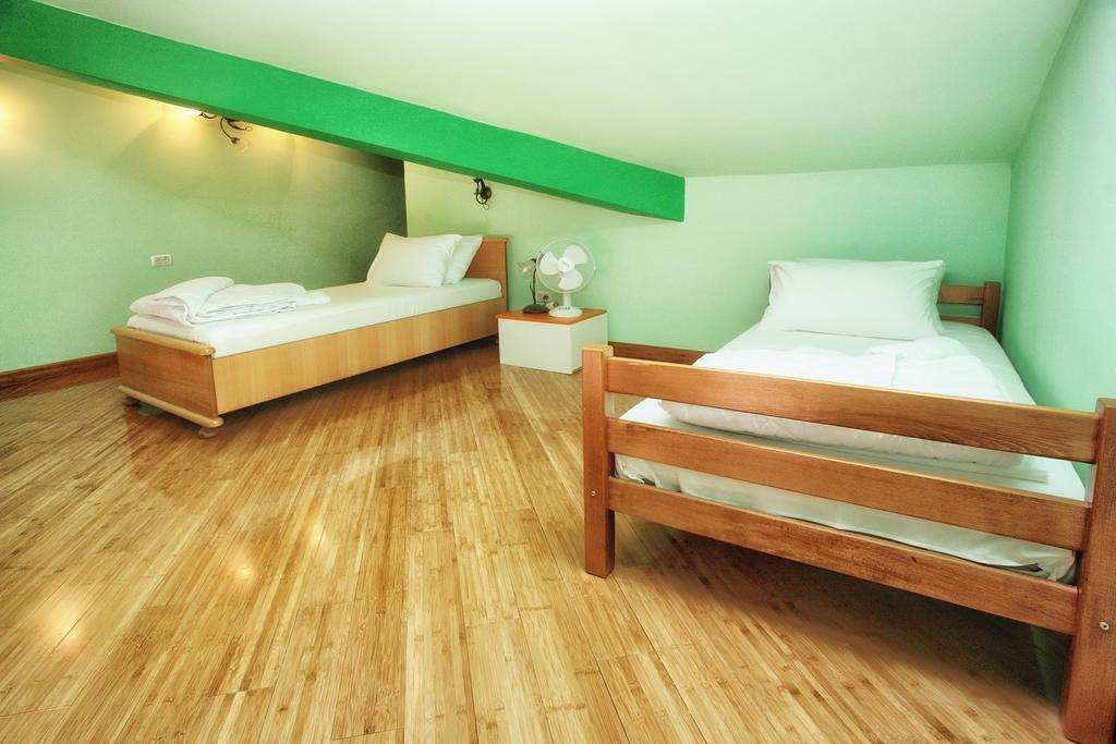 Apartments Villa Happy Mrcevac Екстер'єр фото