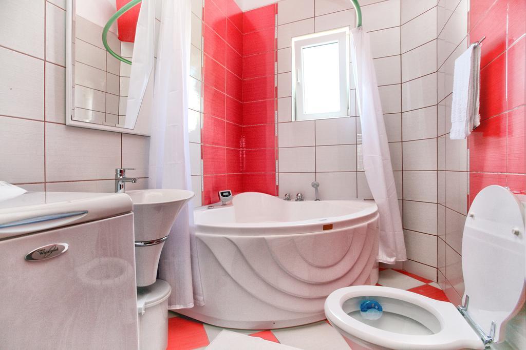 Apartments Villa Happy Mrcevac Екстер'єр фото