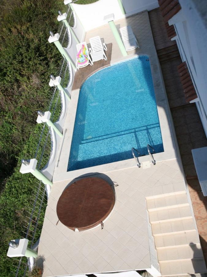 Apartments Villa Happy Mrcevac Екстер'єр фото